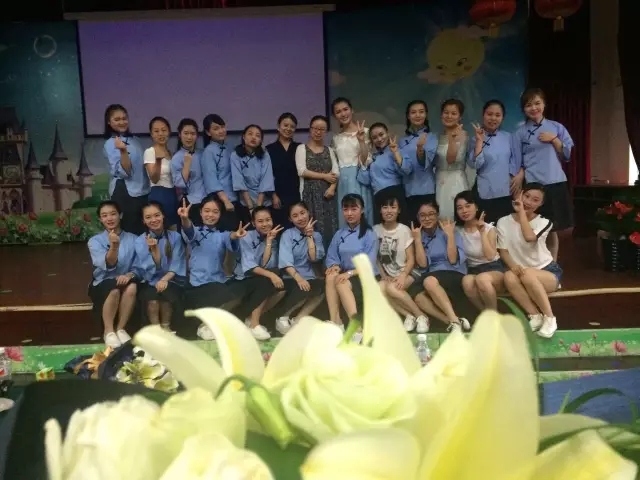 ����ͬһ�����룬�����ഺʢ�硪����Ӥ��δ���������֡�ѵ��Ӫ��ҵ����