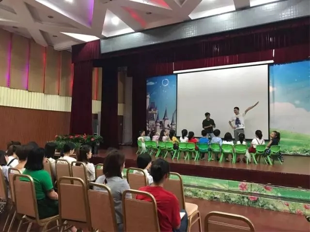 【万婴音乐小组第六次研讨】快乐课堂,“唱”谈音乐