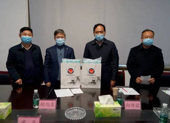 ����ʡ��Э����ϯ���¹�������ʡί��ί������һ�и���ɽУ��������Ӥ����������ء�������ѧ���