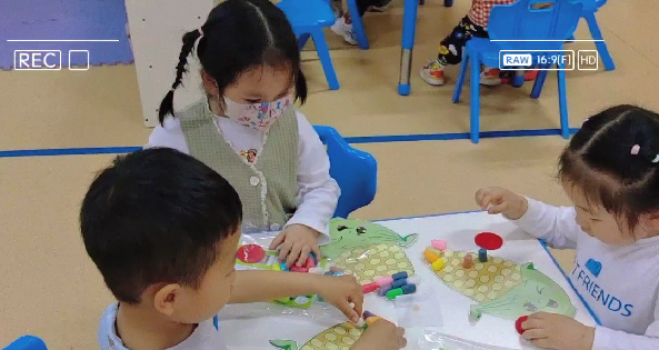 五颜六色的童年