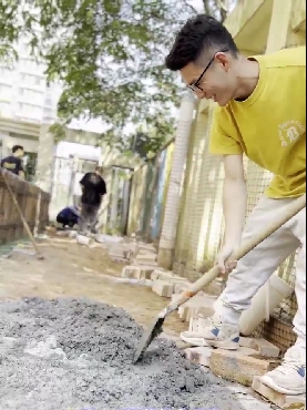泡泡糖老师，你爱了吗