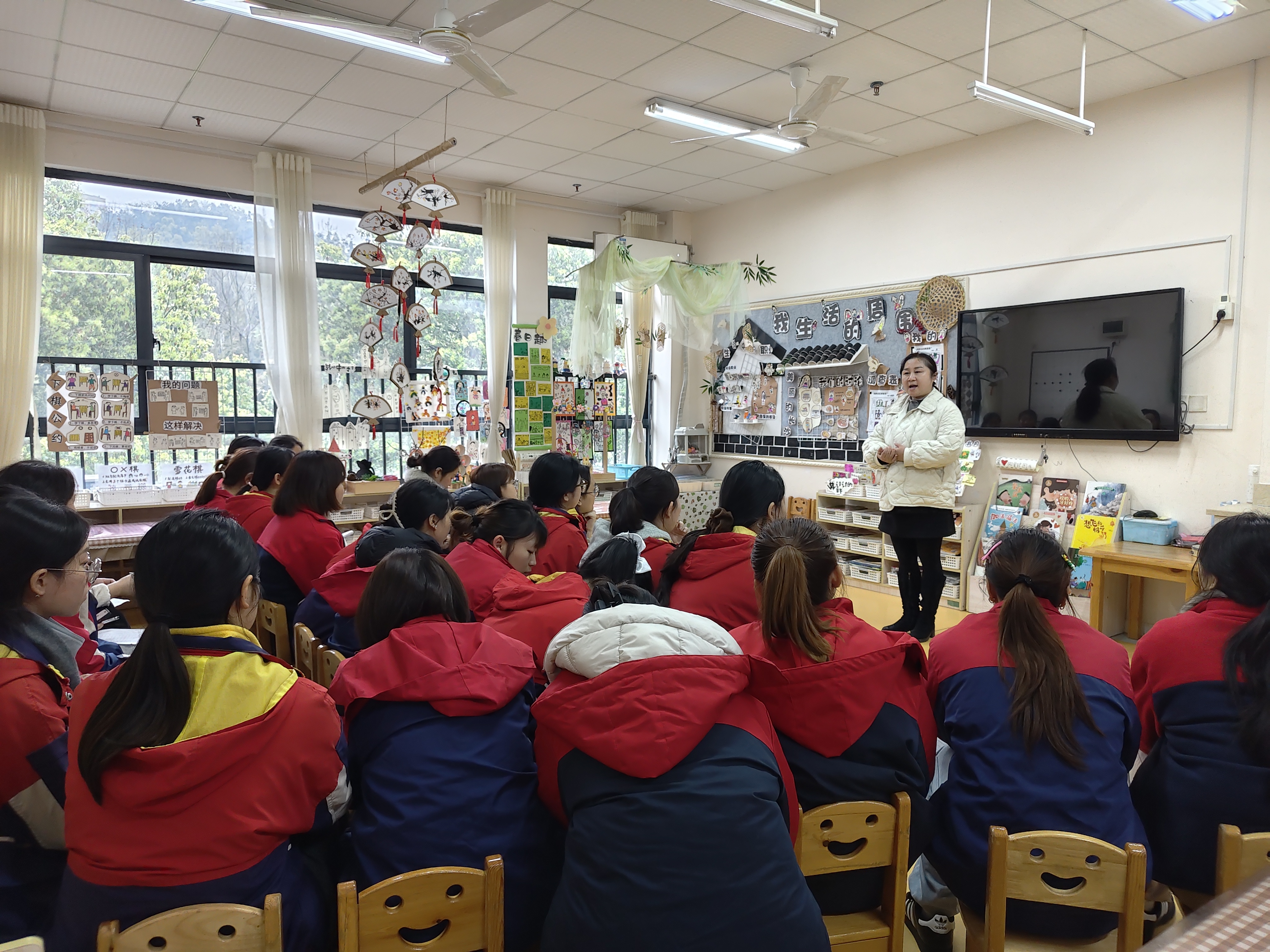 以评促学，共筑童趣｜万婴澳海澜庭幼儿园班级环创评比活动