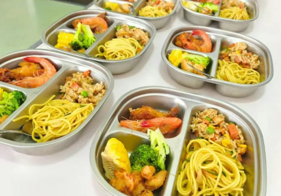 春日里的“漂亮饭”