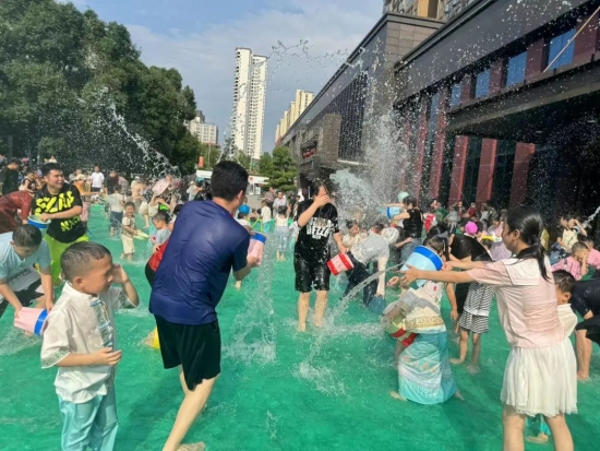 云图片