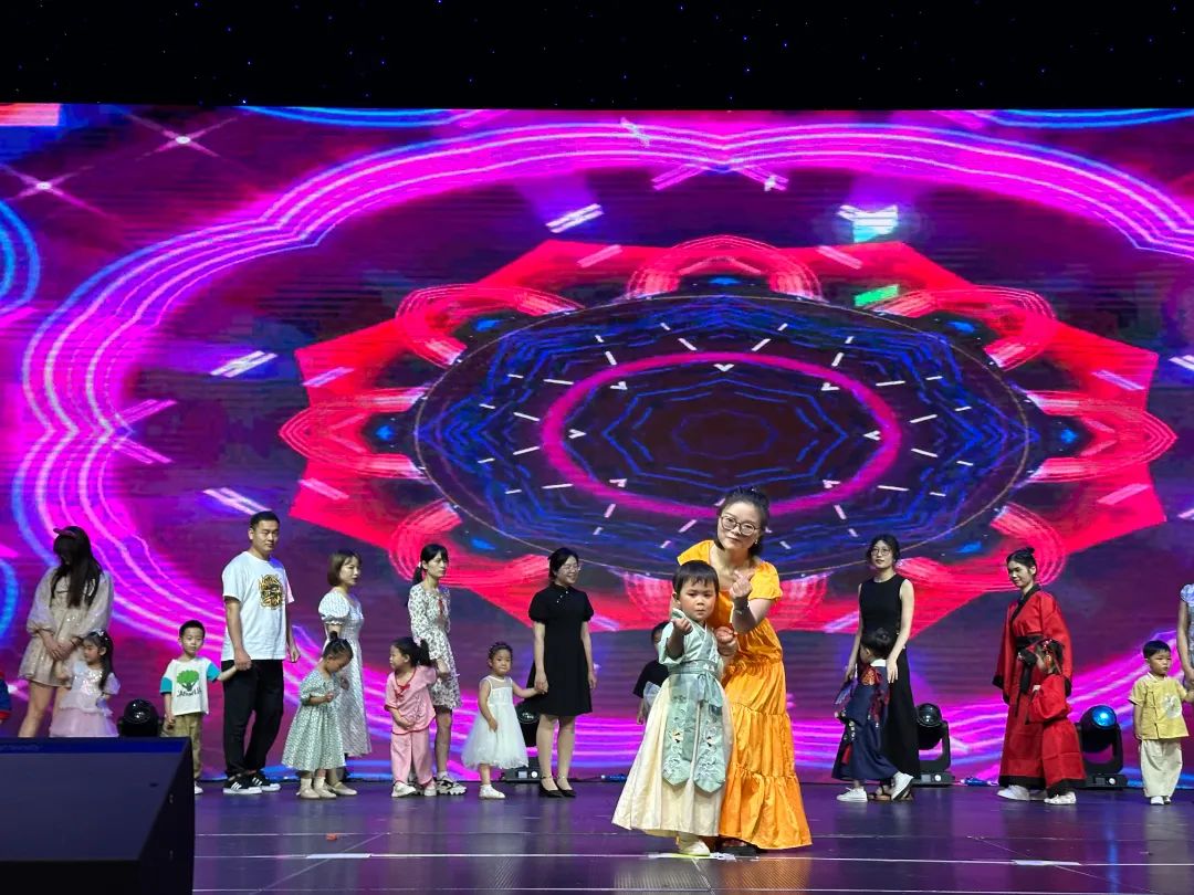 138457d8160e0fd8feb7f0e7551feea.jpg 图片