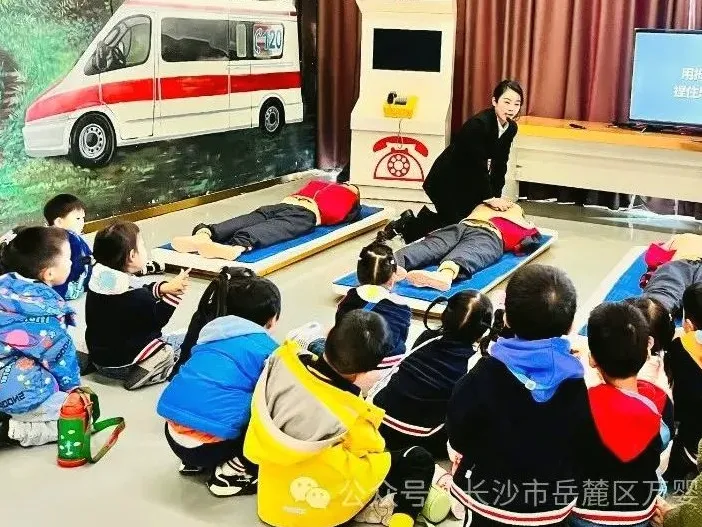 51ad373574cb96642efbfd9544be5bc.jpg 图片