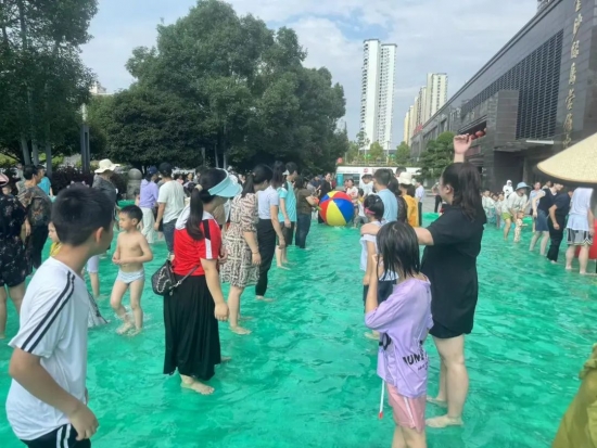 云图片