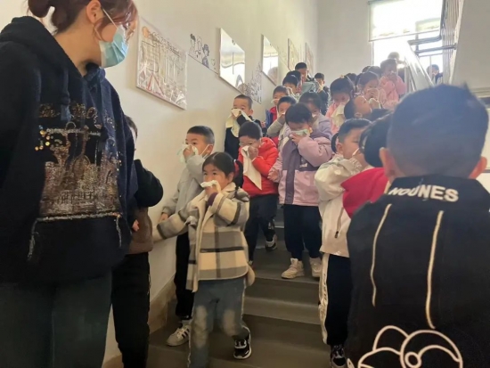 云图片