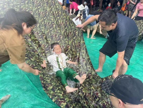 云图片