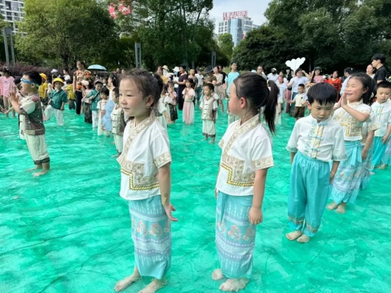 云图片